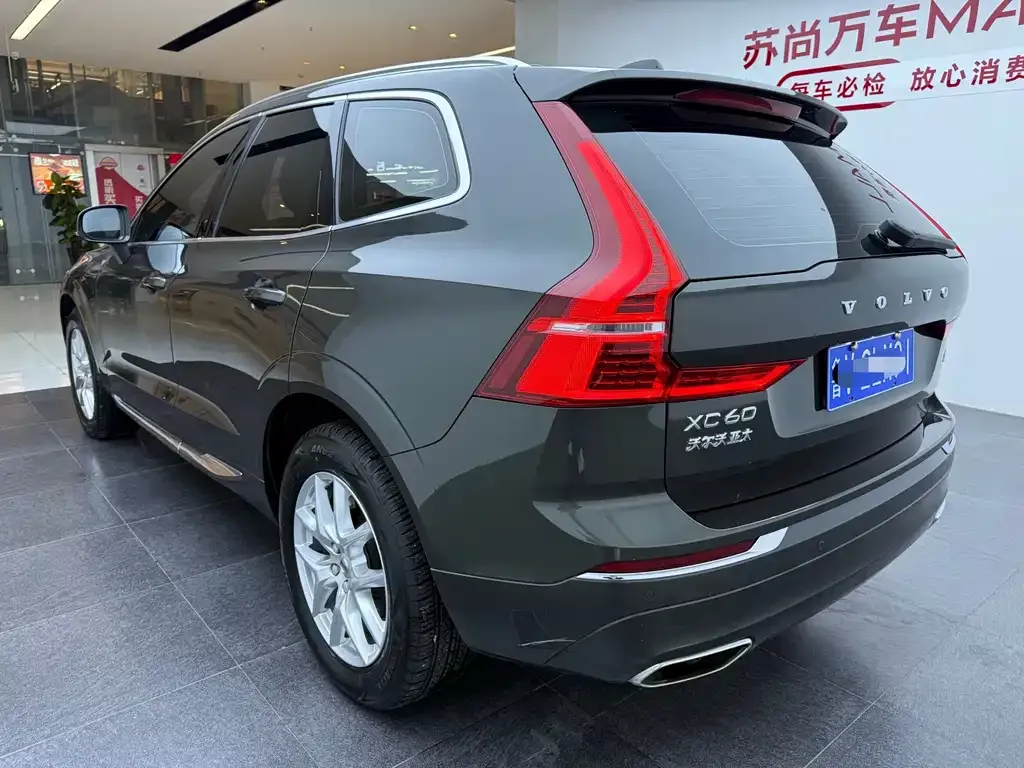 Volvo XC60 — фото 3