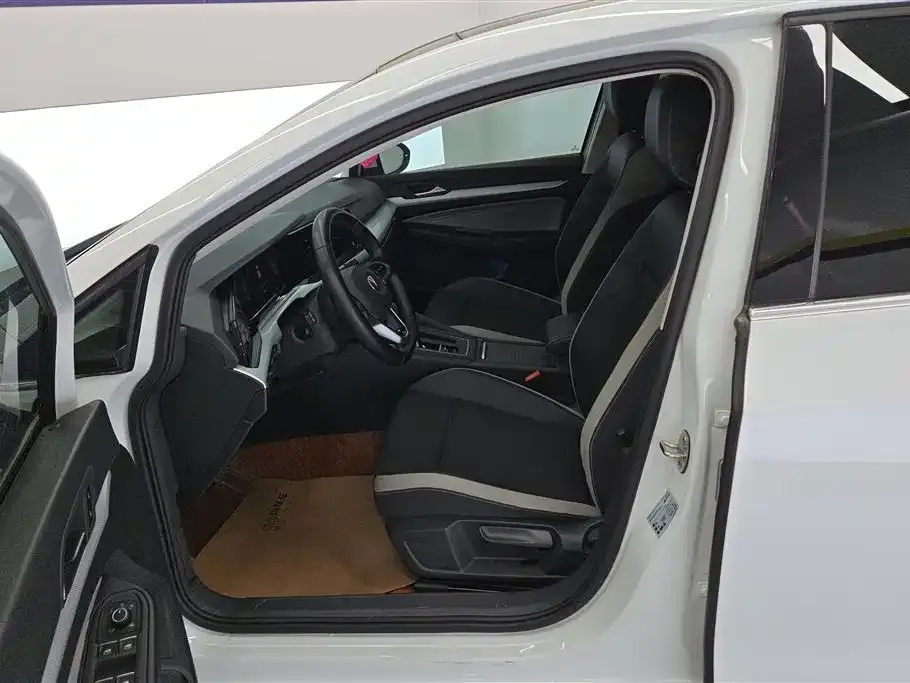 Volkswagen Golf 2021 из CN, фото 6