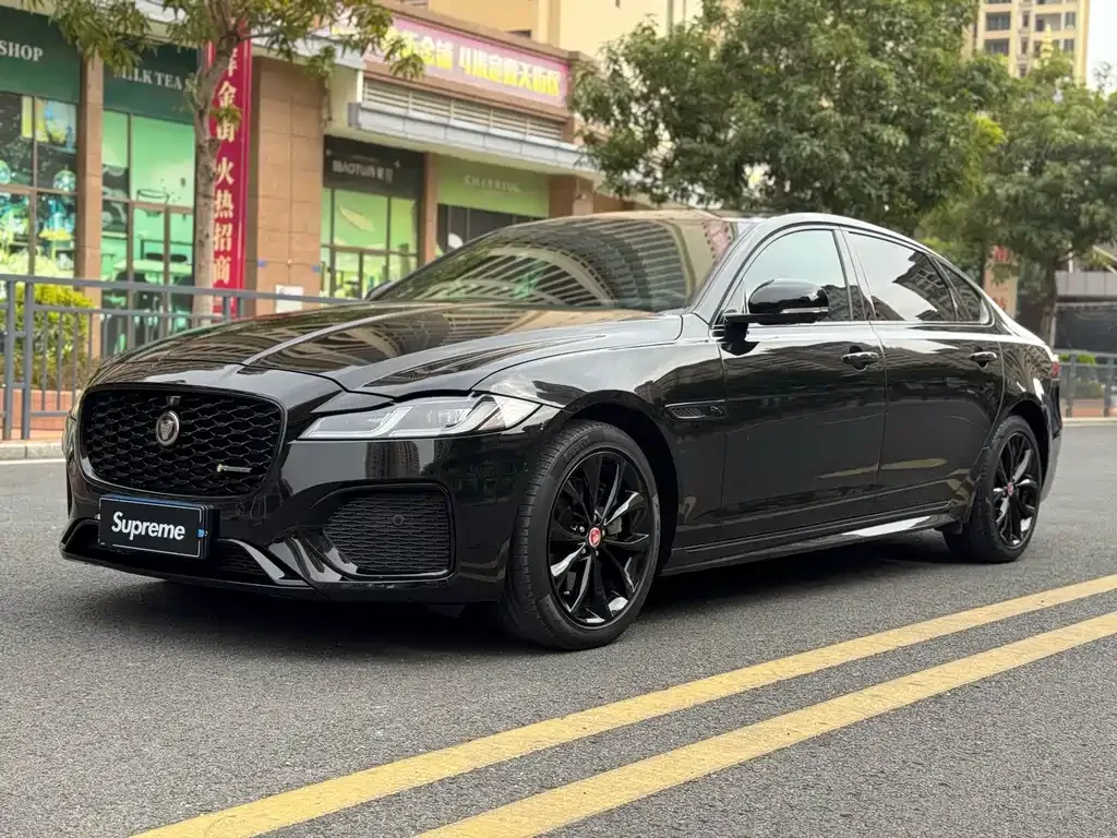 Jaguar XFL — фото 1
