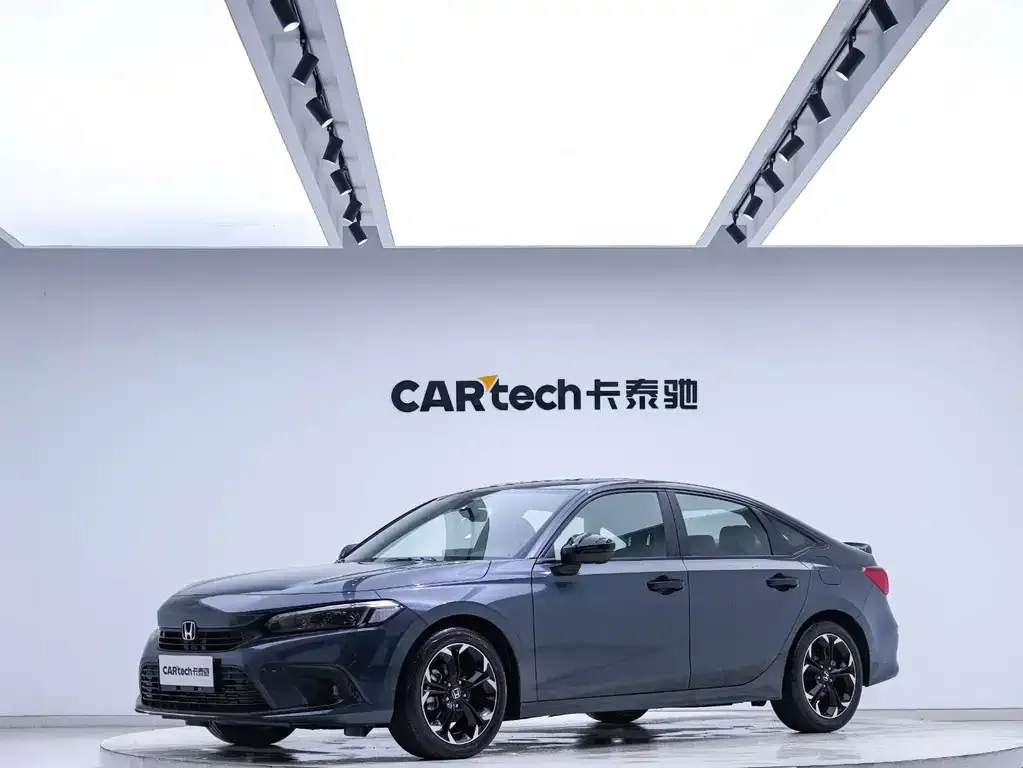Honda Civic — фото 1
