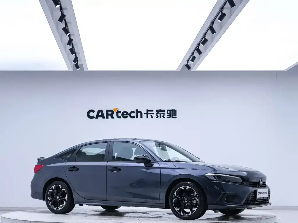 Honda Civic — фото 7