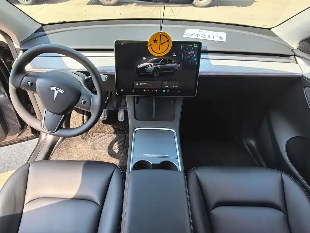 Tesla Model Y — фото 4