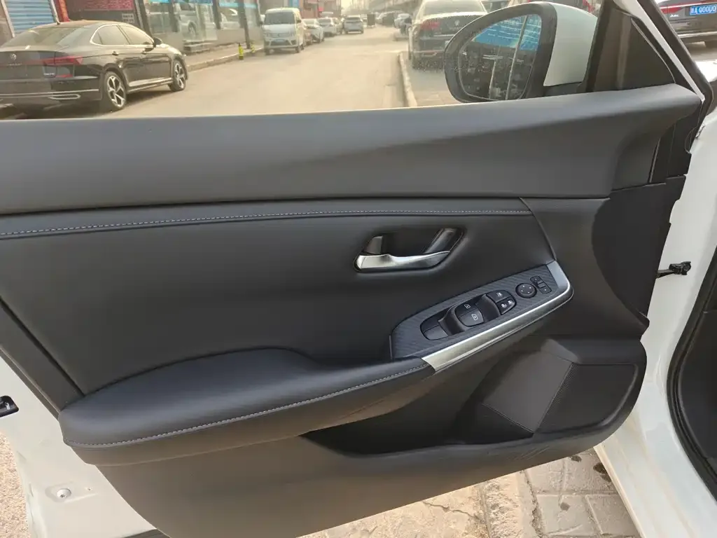 Nissan Sylphy 2022 из CN, фото 3