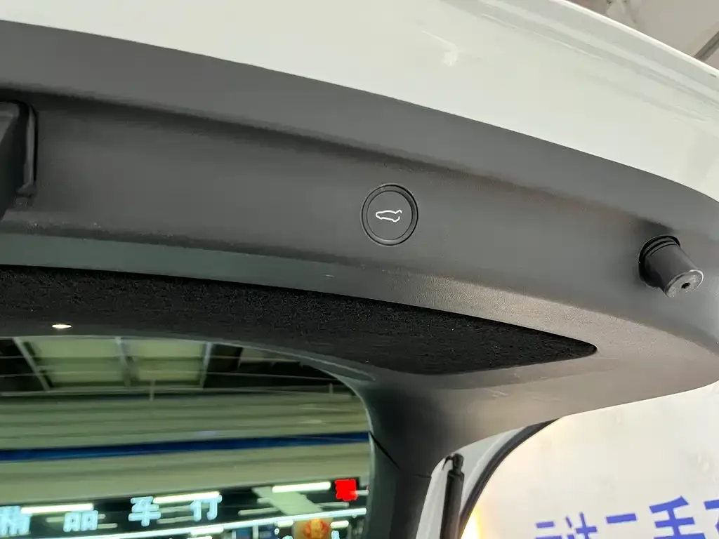 Tesla Model Y 2023 из CN, фото 8