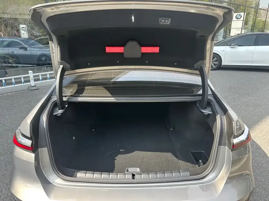 BMW i7 2023 из CN, фото 8
