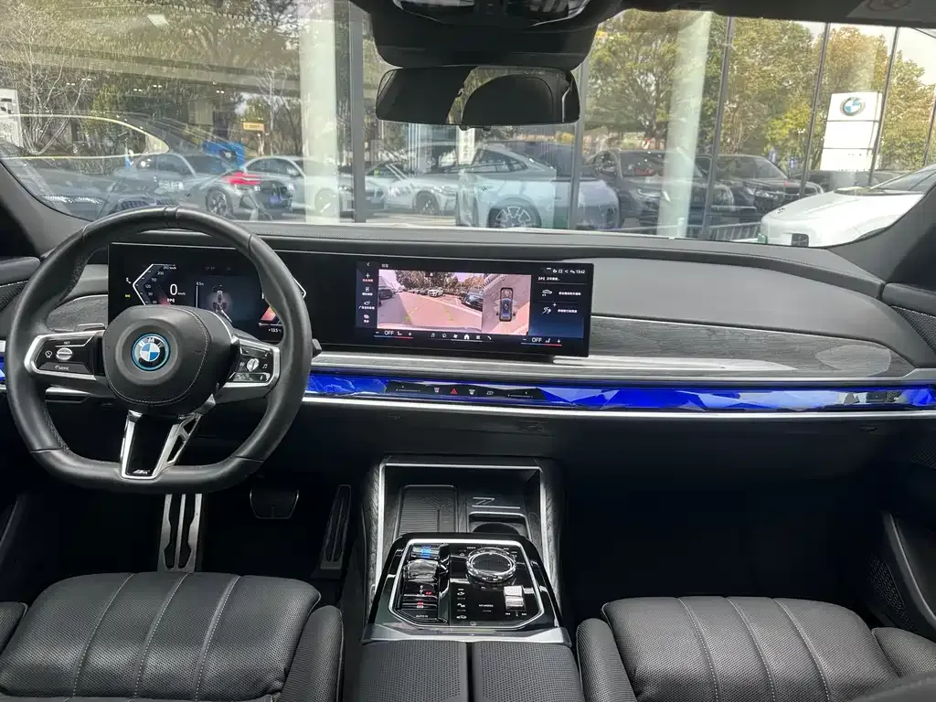 BMW i7 2023 из CN, фото 6