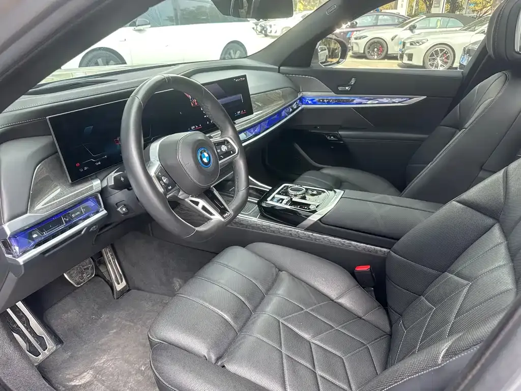 BMW i7 2023 из CN, фото 4