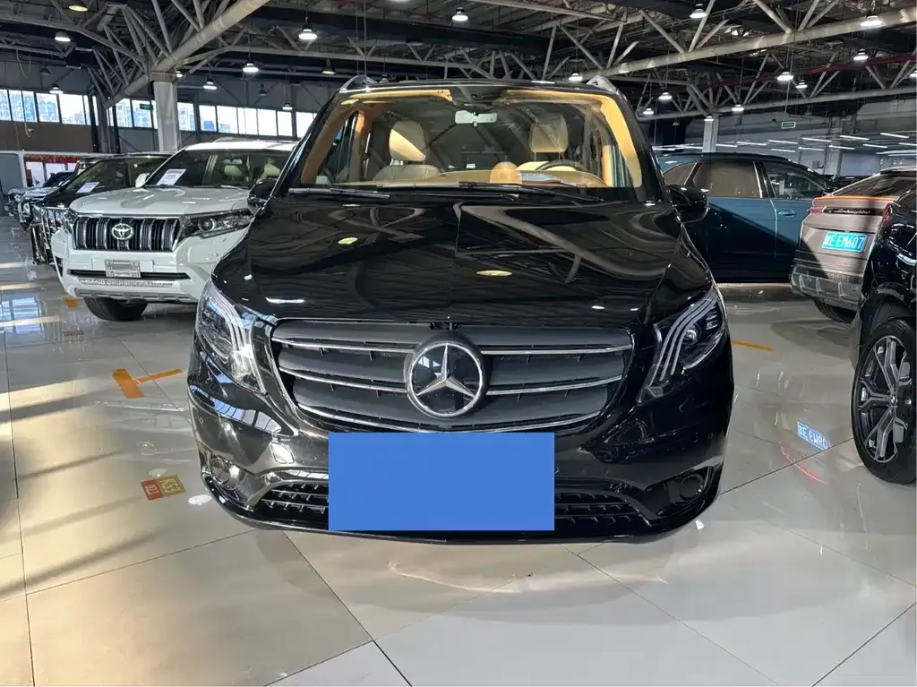 Mercedes-Benz Vito — фото 1