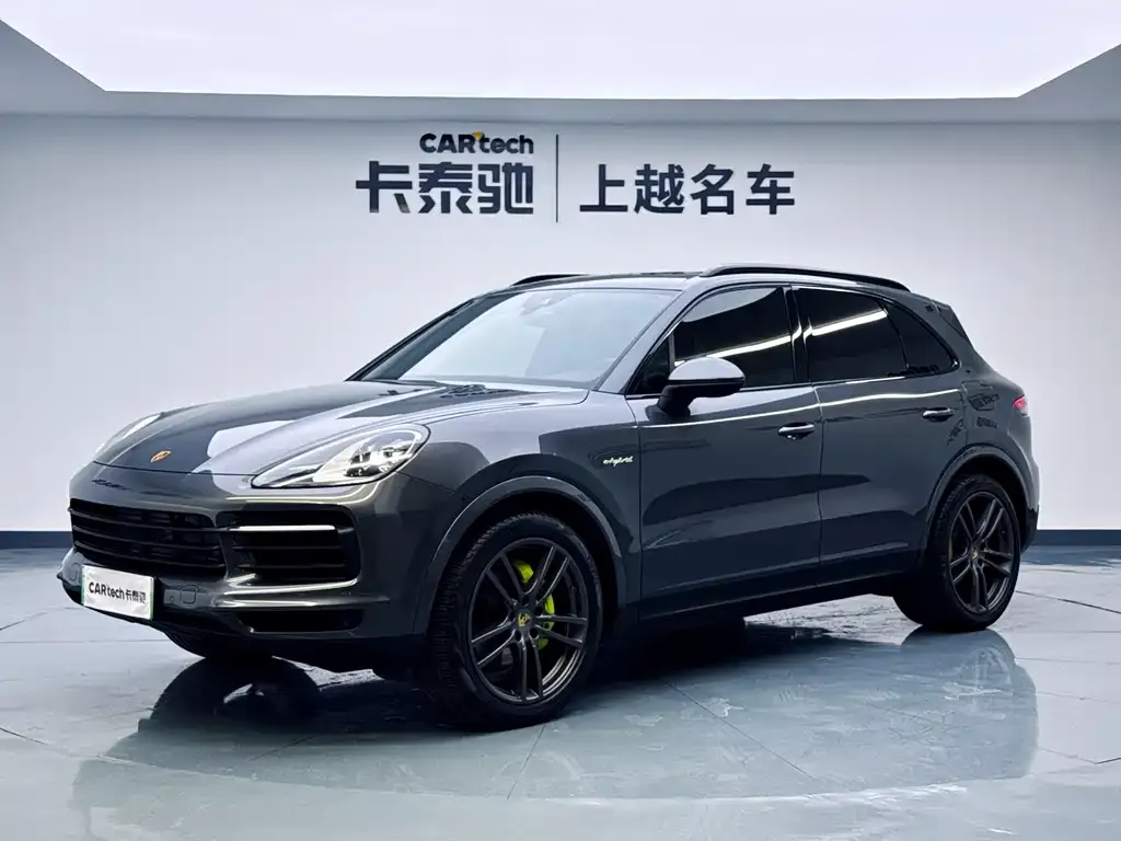 Porsche Cayenne Hybrid — фото 1