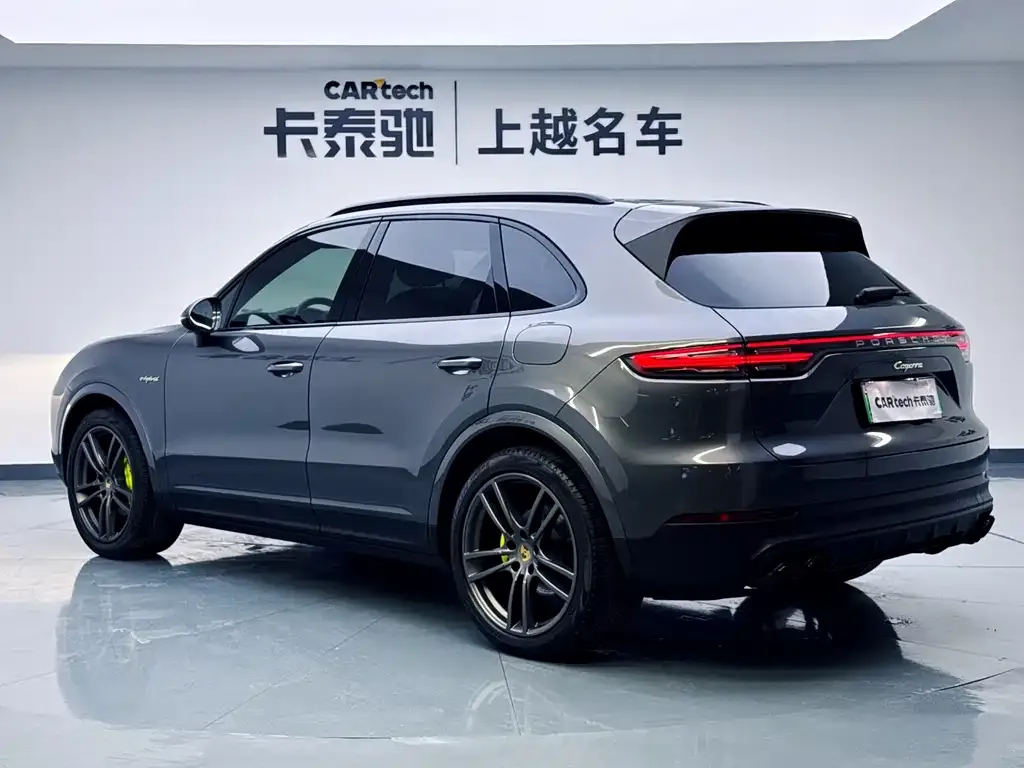 Porsche Cayenne Hybrid — фото 8