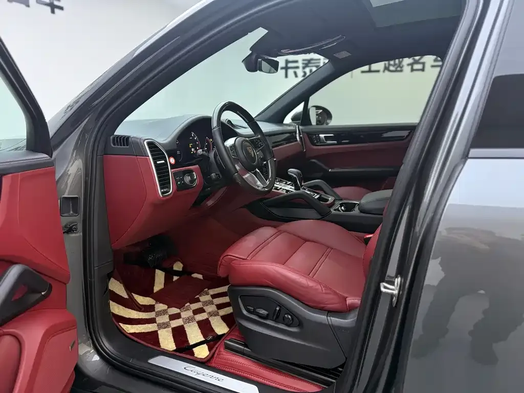 Porsche Cayenne Hybrid — фото 10