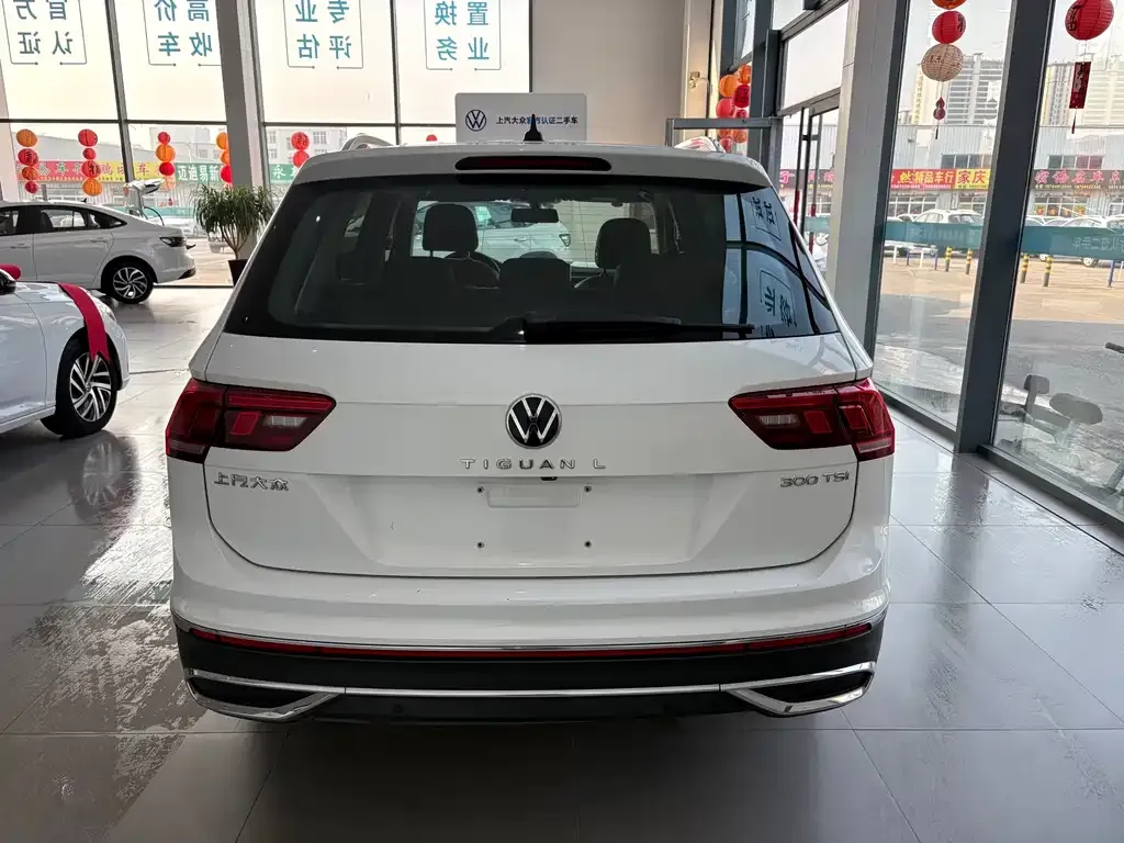 Volkswagen Tiguan L — фото 3