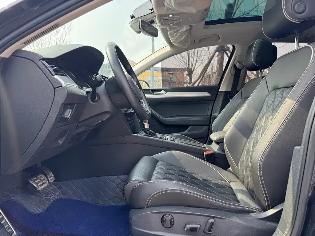 Volkswagen Magotan GTE PHEV 2021 из CN, фото 3