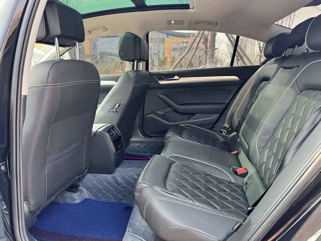 Volkswagen Magotan GTE PHEV 2021 из CN, фото 5