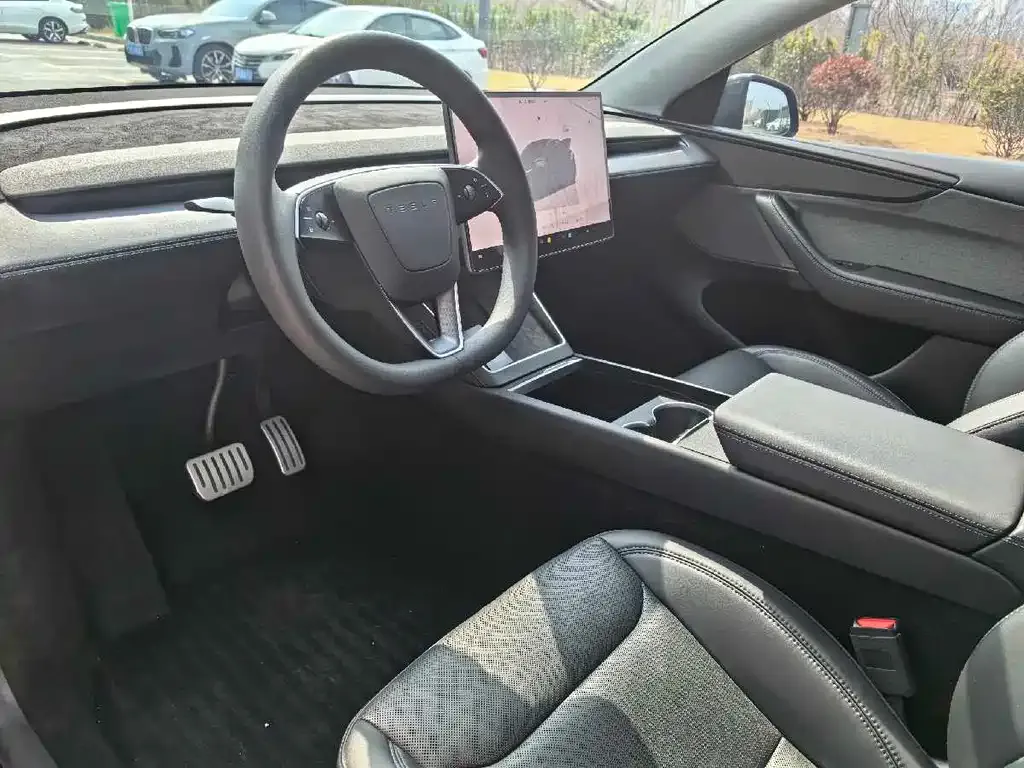 Tesla Model Y 2025 из CN, фото 8