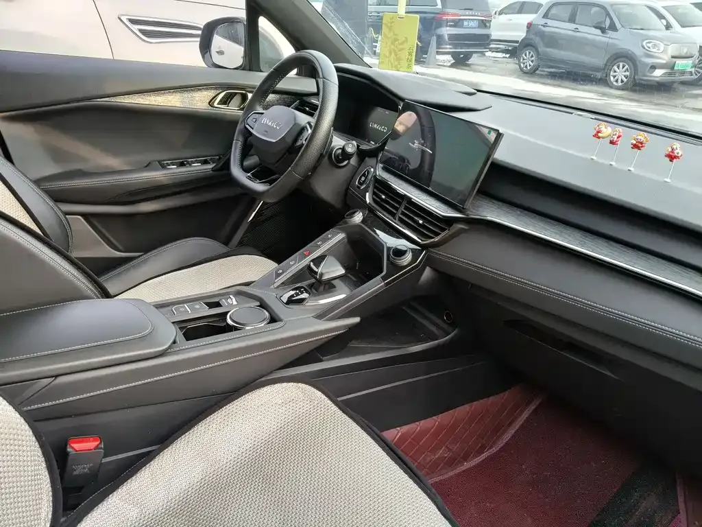 Lynk & Co 06 2023 из CN, фото 5