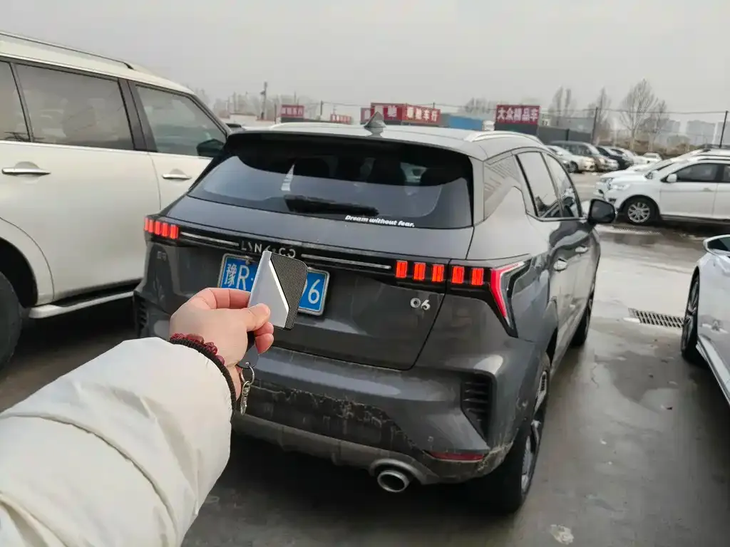 Lynk & Co 06 2023 из CN, фото 6