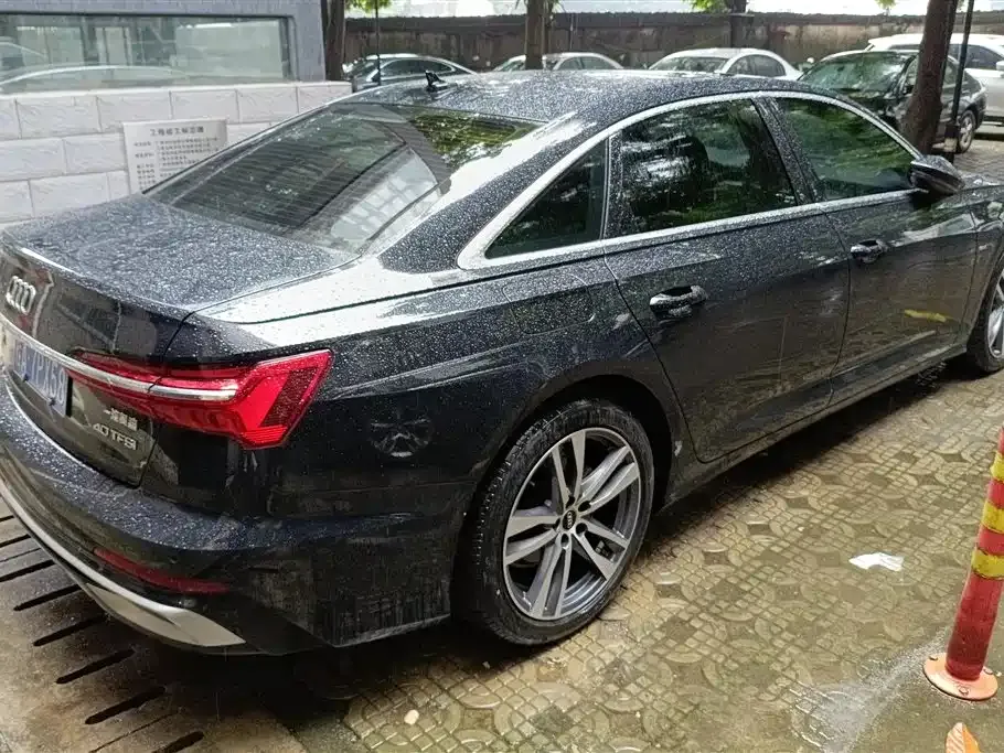 Audi A6L 2023 из CN, фото 3