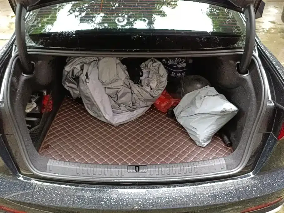 Audi A6L 2023 из CN, фото 8