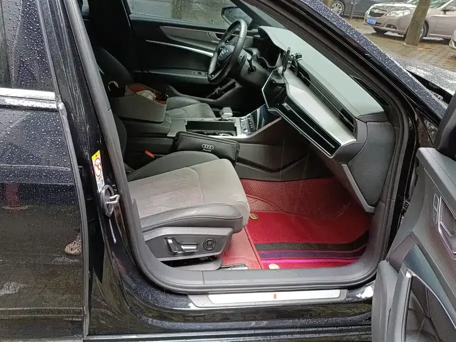 Audi A6L 2023 из CN, фото 5
