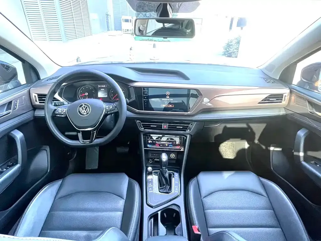 Volkswagen Tharu — фото 7
