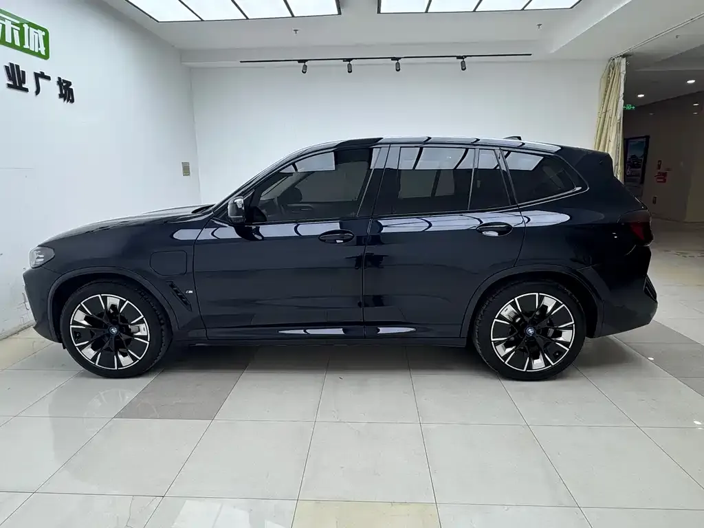 BMW iX3 2023 из CN, фото 9