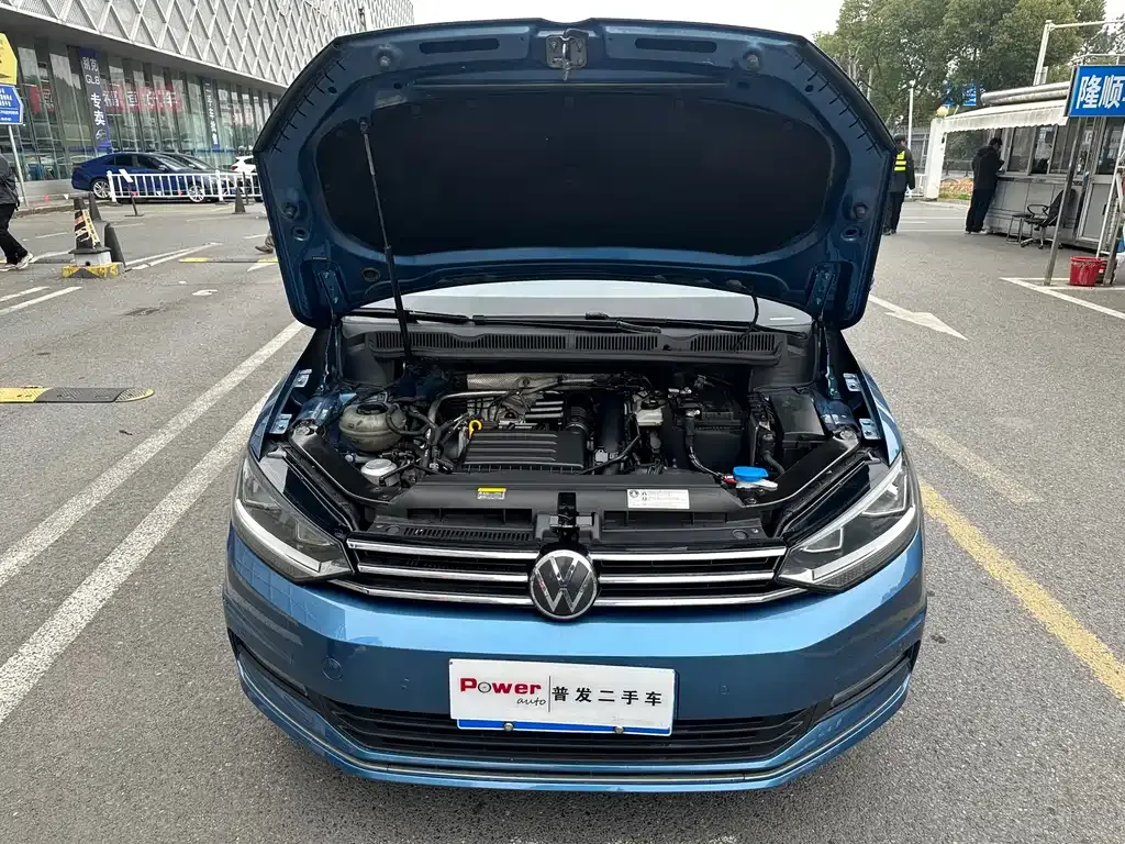 Volkswagen Touran 2021 из CN, фото 8