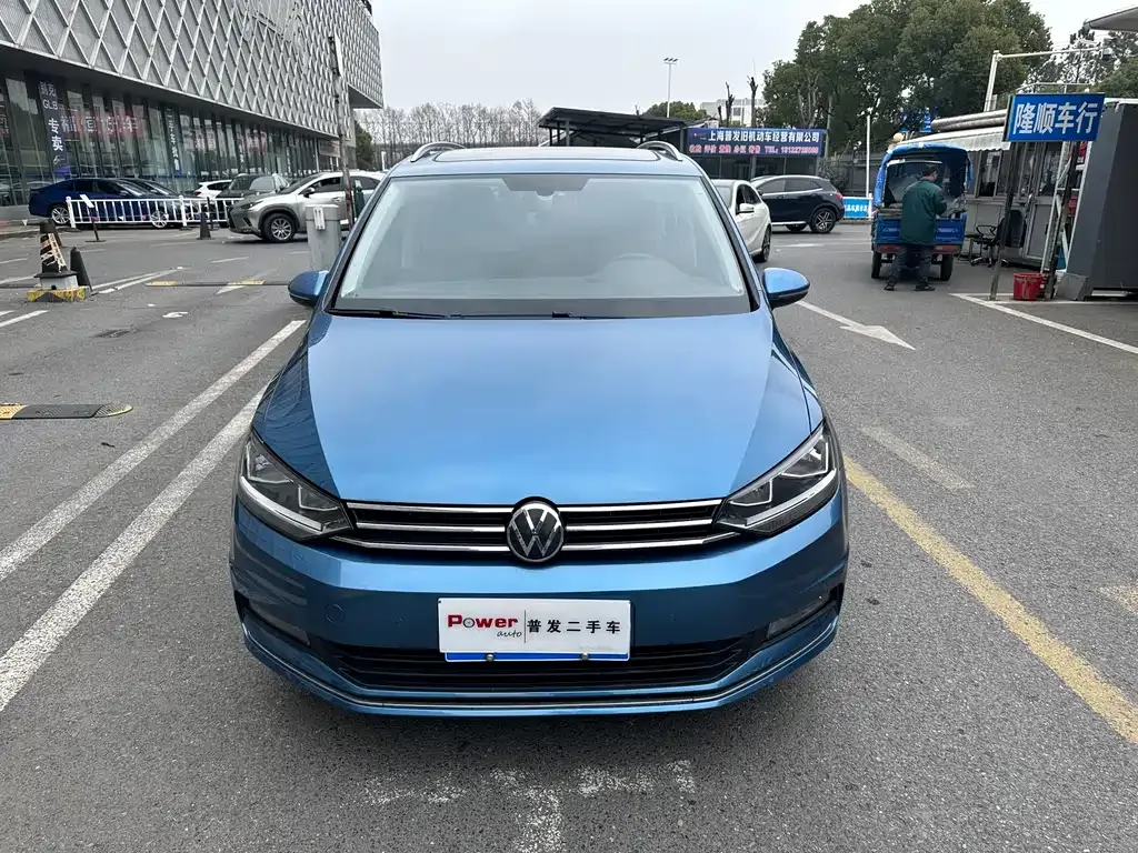Volkswagen Touran 2021 из CN, фото 3