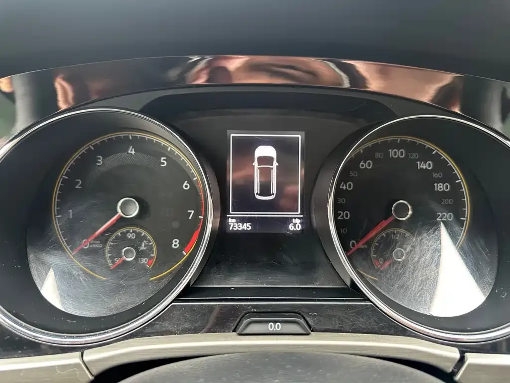 Volkswagen Touran 2021 из CN, фото 2