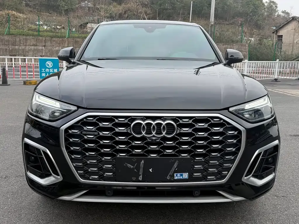 Audi Q5L Sportback — фото 8