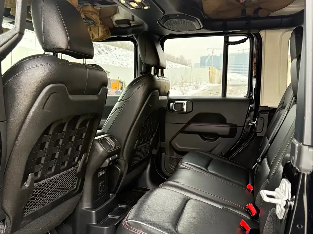Jeep Wrangler 2022 из CN, фото 4
