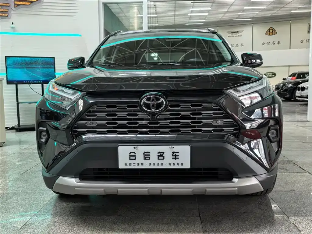Toyota RAV4 — фото 6