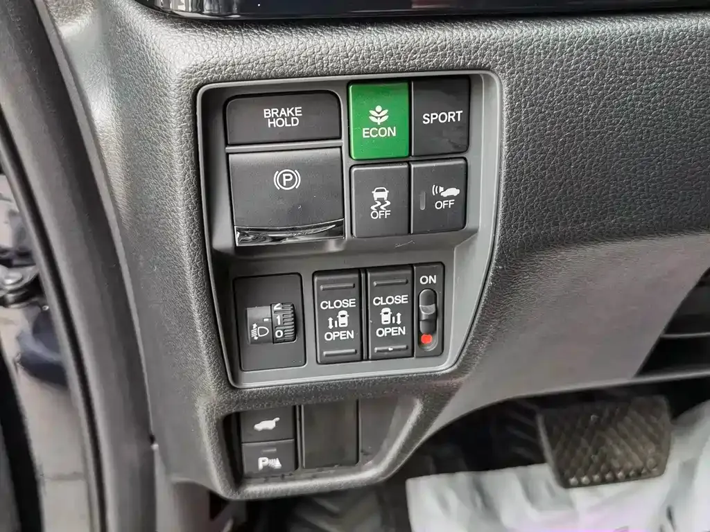 Honda Odyssey — фото 10