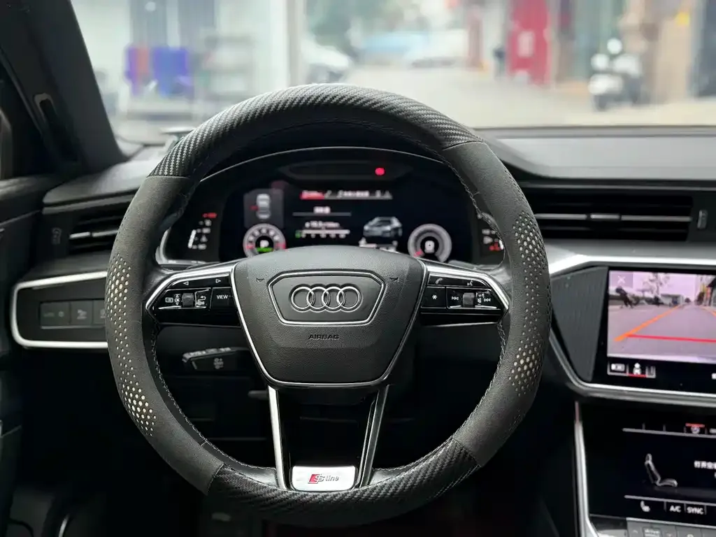 Audi A6L — фото 8