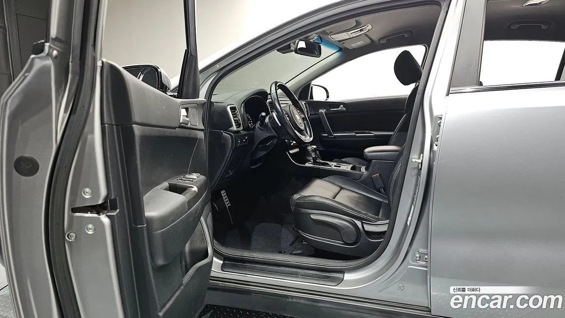 Kia Sportage — фото 8