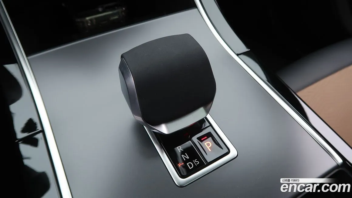Land Rover Range Rover Velar 2025 из KR, фото 5