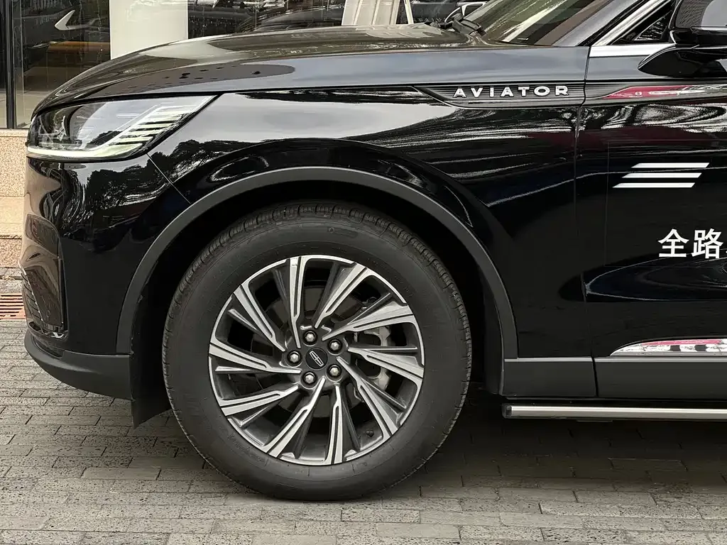 Lincoln Aviator 2025 из CN, фото 8