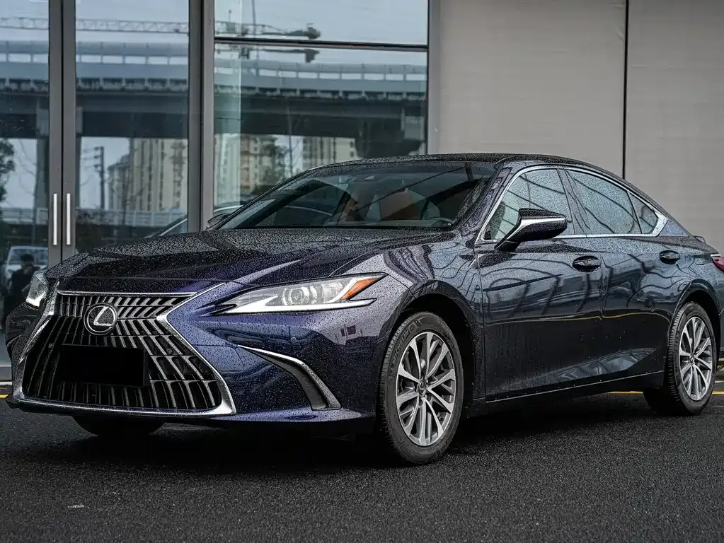 Lexus ES — фото 1