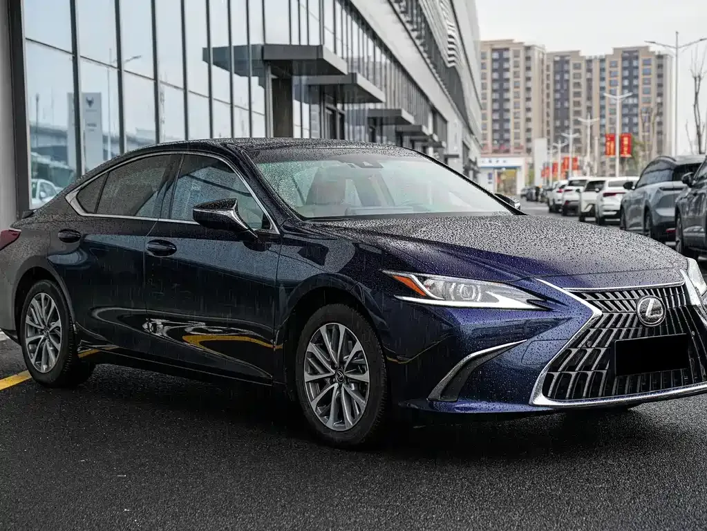 Lexus ES — фото 9