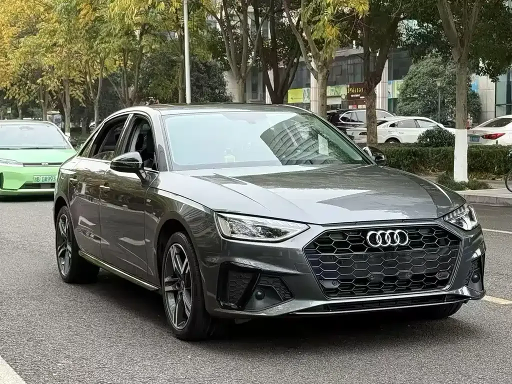 Audi A4L 2021 из CN, фото 5