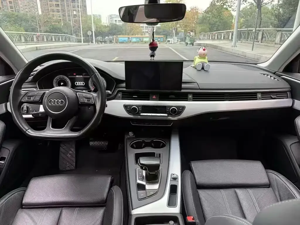 Audi A4L 2021 из CN, фото 6