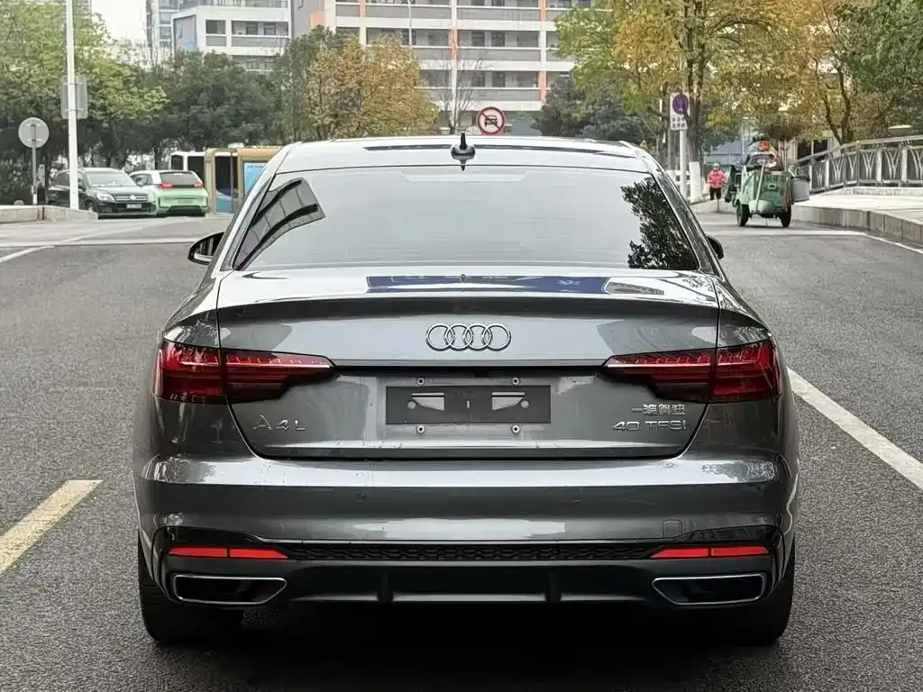 Audi A4L 2021 из CN, фото 7
