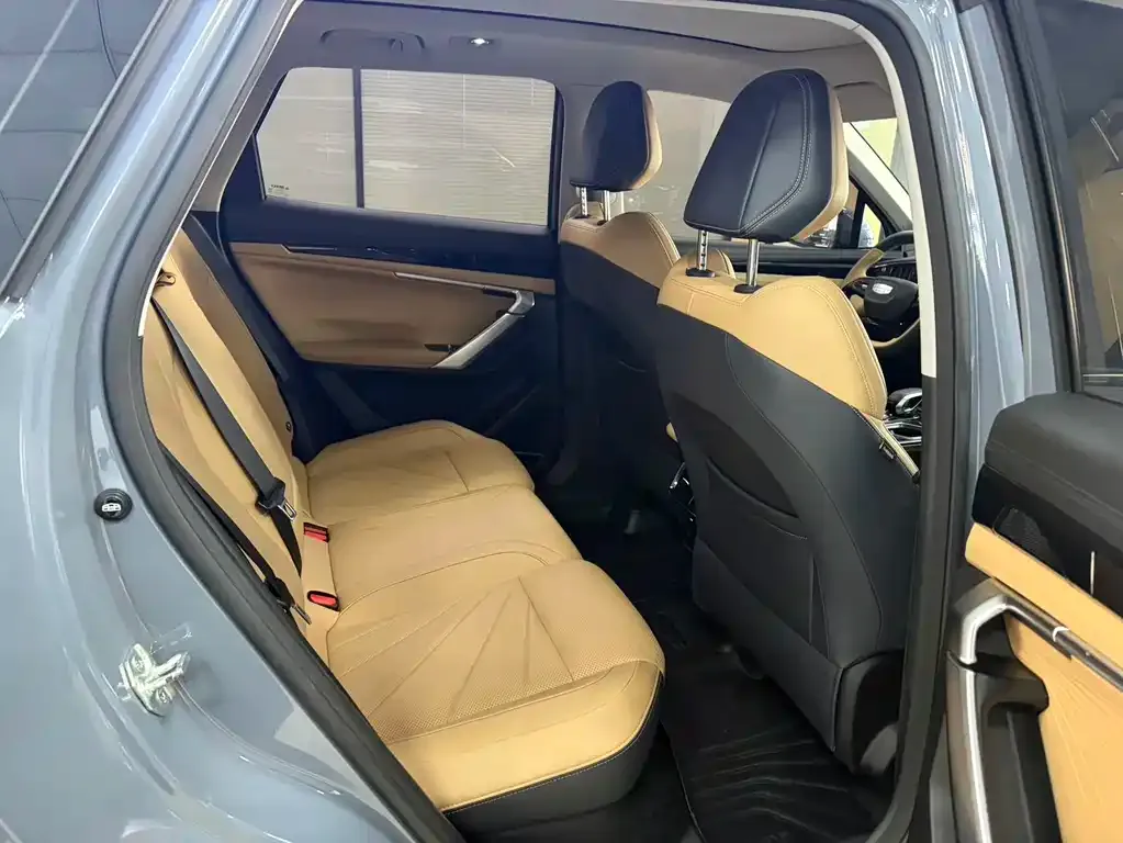 Geely Boyue L 2023 из CN, фото 3