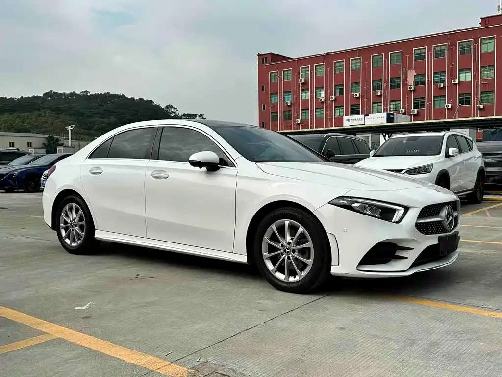 Mercedes-Benz A-Class — фото 4