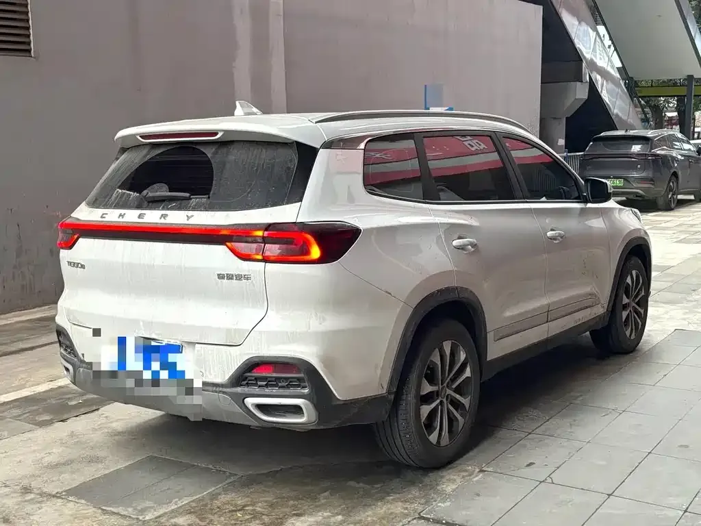 Chery Tiggo 8 — фото 2