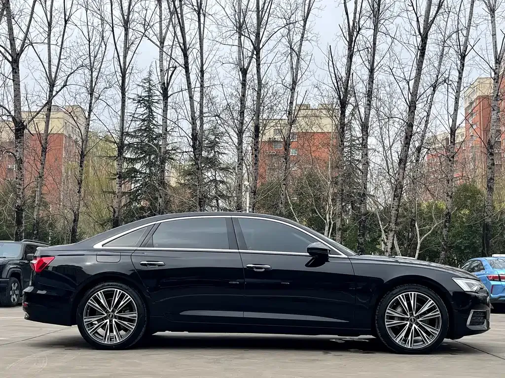 Audi A6L 2022 из CN, фото 5