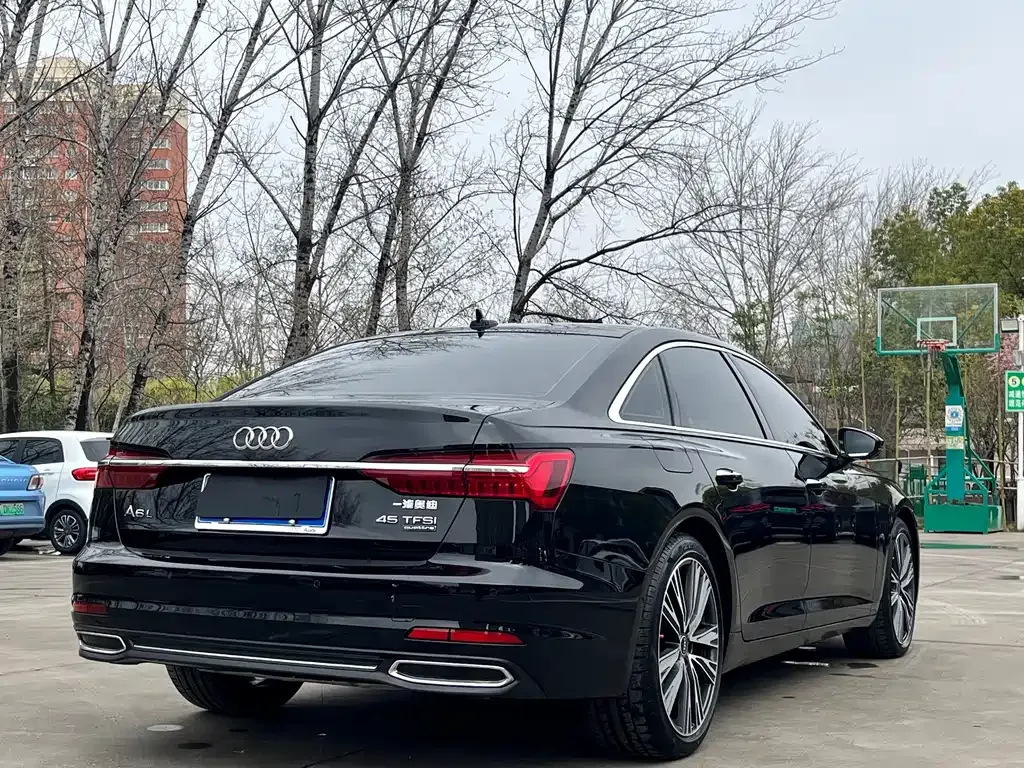 Audi A6L 2022 из CN, фото 6