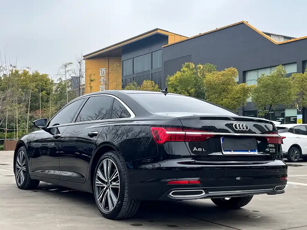 Audi A6L 2022 из CN, фото 3