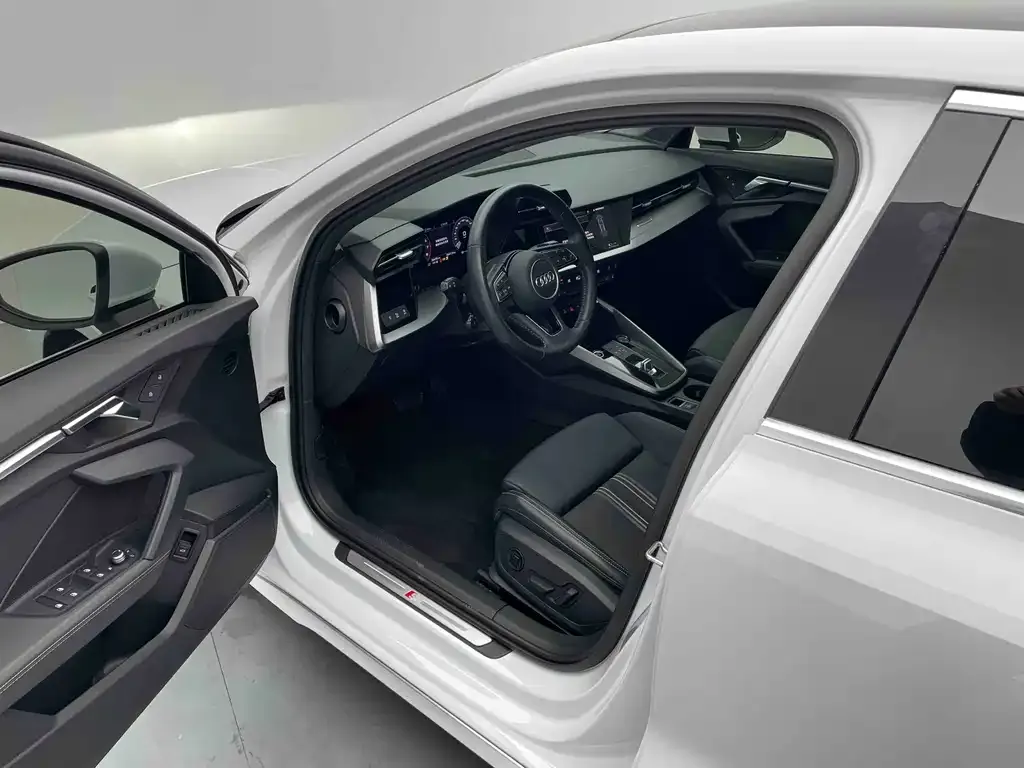 Audi A3 2022 из CN, фото 9