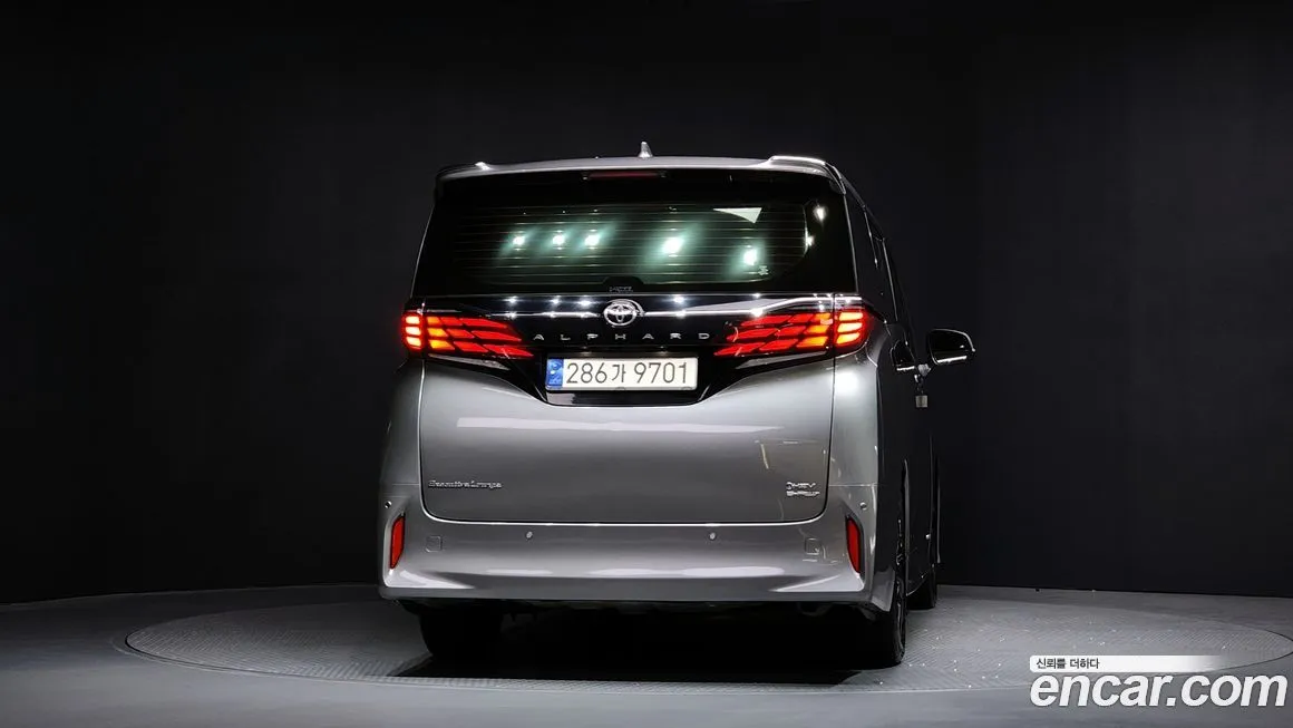 Toyota Alphard — фото 4